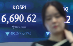 코스피·코스닥 5%대 급락…外人 5.7조 던졌다