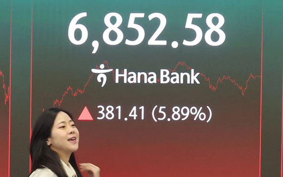 하닉發 '반도체 불기둥'…코스피 6800선 회복