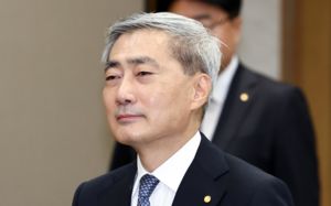 한은 2연속 금리 인상 단행…"물가 선제 대응"