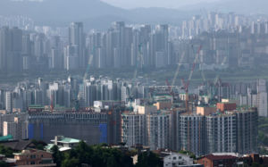 쌓이는 주담대 연체…3년 반 만에 2.2배