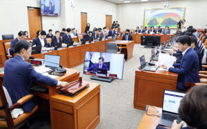 회장 바뀔 동안 금융지배구조 개편 감감무소식