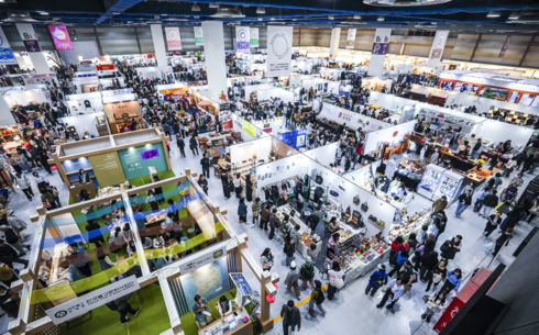 '힙불교'에 MZ 환호…서울국제불교박람회, 25만명 찾아