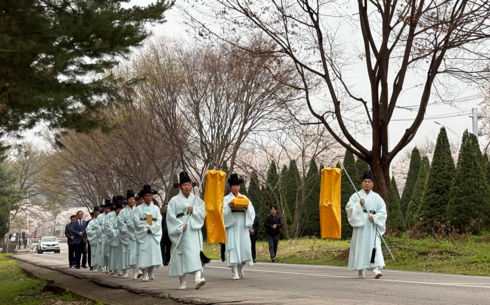 단종 부부 500년 그리움, 보랏빛 들꽃으로