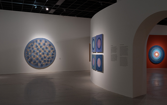 "영혼의 울림 같은 빛"…방혜자를 다시 보다