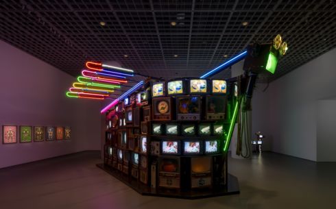 20년만에 다시 절정의 꽃동산…백남준 재조명