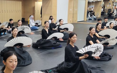 "무대에 서고 싶어졌어요"…세종 백스테이지 투어