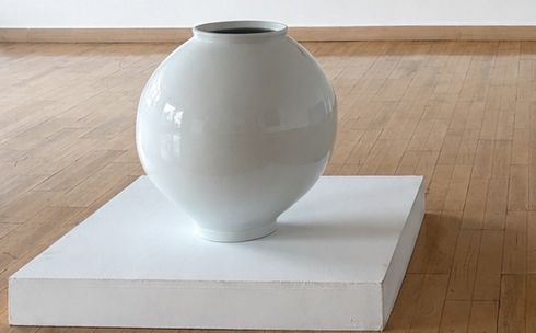 기교 없는 기교의 극치…이용순 '백자백미'