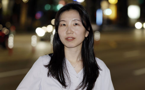 '계엄 정당' 엄마 문자에 억장 무너져…소설에 담았죠