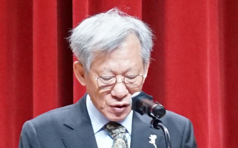 떠나는 유홍준…마지막 배웅은 친일 시인의 시