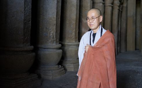 공직 내려놓고 출가…"착하게 살아도 고통은 온다"