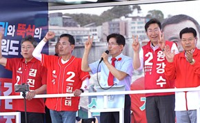 김문수 전 장관 원주 방문…"김진태·원강수 원팀 지원"