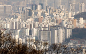내년 보유세 더 뛴다…공시가 현실화율 상향