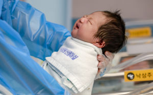 1월 합계출산율 '1명' 근접…6년 만에 최대