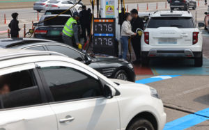 '기름값 2000원' 시대…주유소 가격 급등