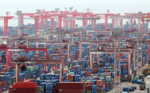 악재 뚫은 반도체, 수출 800억불 기록 견인