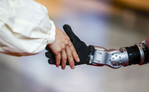 로봇경비원 시대 오나…2030 AI 투입 전망