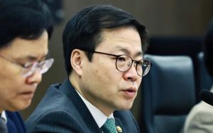 "韓日, 유사 입장 중견국, 공급망·에너지 협력해야"