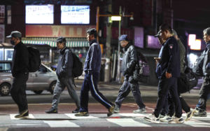 임금근로자 5명 중 1명 월 200만원 못받아