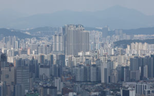 대출 조이자 중저가로…서울 20개구 전고점 ↑