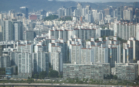 세제·토허제 엇박자…실거주 유예 연장 검토