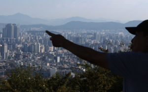 서울 아파트 거래 절반 이상 '전고점 회복'