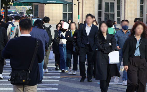 월급 찔끔, 물가 펄쩍…더 고달퍼진 비정규직