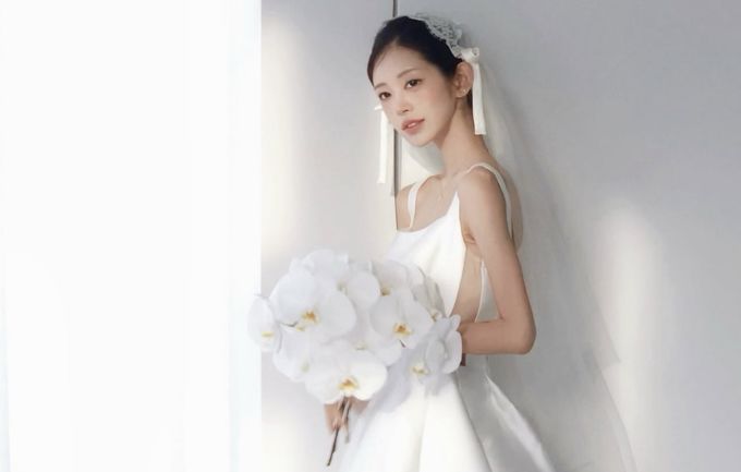 최준희, 웨딩화보 공개 뼈말라 드레스 자태