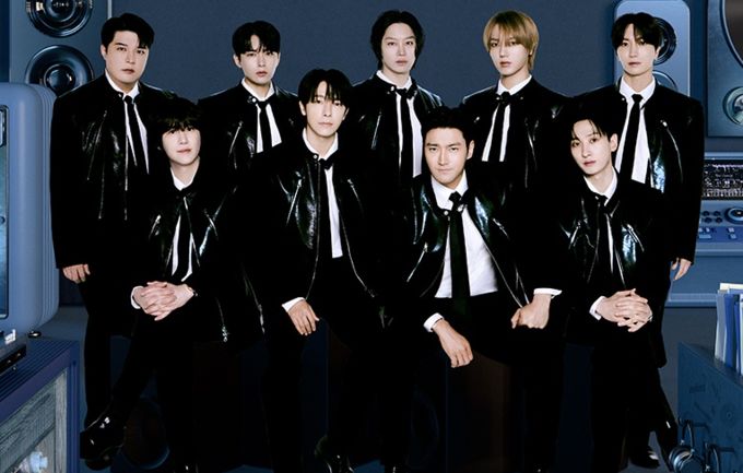 슈퍼주니어 공연 중관객 3명 추락 부상