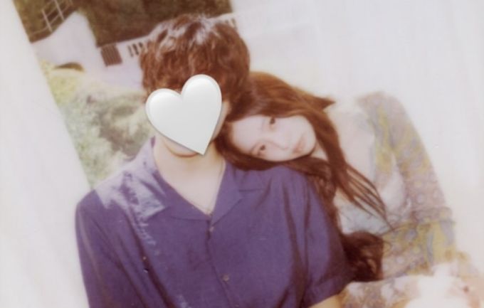 제니, 의문의 남성과 투샷