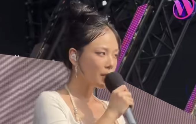 비비, 워터밤 파격 퍼포먼스 "강렬" "선정적" 갑론을박