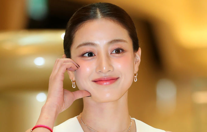 트와이스 지효, JYP 떠나나 "현명하게 고민해 선택"