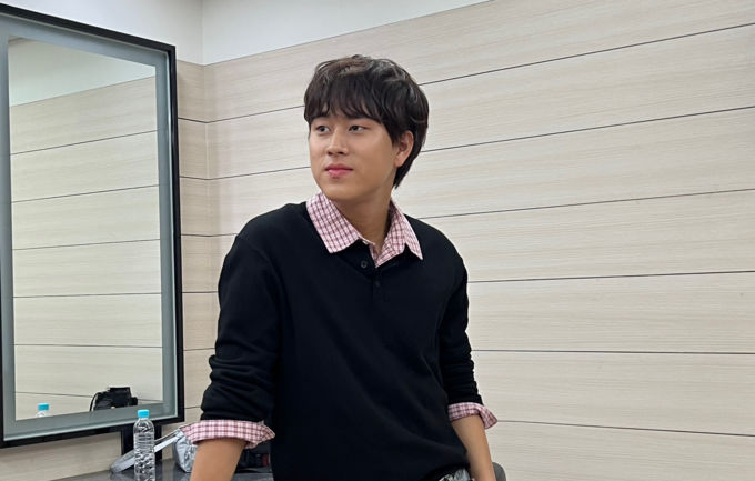 '21억 미정산' 소속사 뒤로 이무진, '물음표'서 새출발