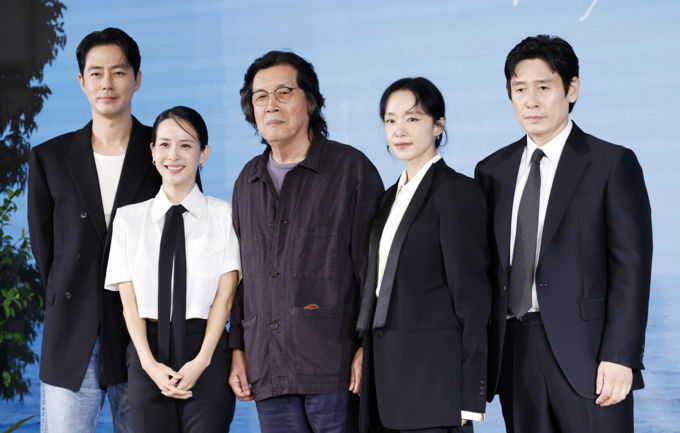 이창동감독 美밀밸리영화제 韓 최초 수상…'가능한 사랑'