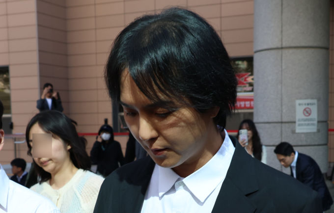 '부실 복무' 송민호 사과 "너무 늦어…반성하겠다"