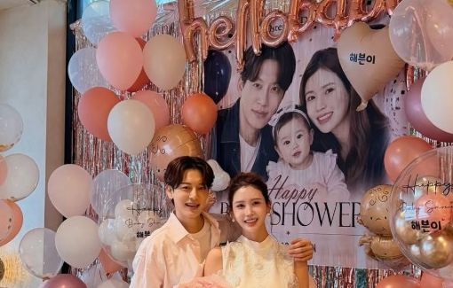 이다해·세븐, 출산 전 파티 단란한 AI 가족사진 눈길