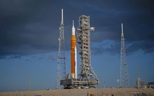 아르테미스 2호, 수차례 연기 끝에 '출격 준비'