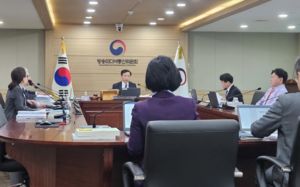 '존속 위기' TBS, 재허가 심사 점수 미달