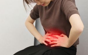 "봄철 옆구리 통증"…혹시 근육통 아닌 요로결석?