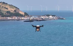 "드론이 바다 건너고 로봇이 문 앞까지"…'무인 배송' 실증