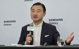 삼성 폴더블 3종 첫 선…"최대 판매량 목표"