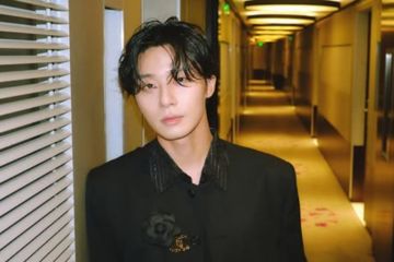 박서준, 김수현 저격 의혹 불식…반려견 자랑 "내새끼 근황"
