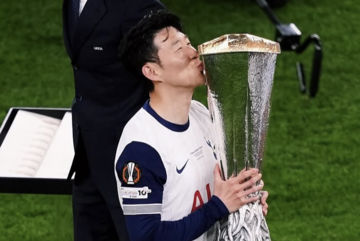 '우승' 손흥민 유니폼 경매가 2000만원 돌파…어디까지 오를까