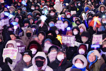 '계엄 1년' 내란청산 외친 1만명…국힘 당사까지 행진