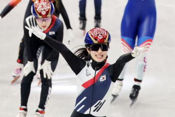 쇼트트랙 김길리, 여자 1500m 금메달 '2관왕'…최민정 은메달