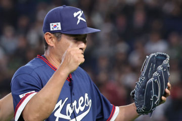 李 "42세 노경은 인상적…늦었다고 포기하지 말라"