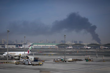 전쟁 17일째 두바이·푸자이라 피격…트럼프 파병 압박 강화