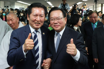 與, 김부겸 선거사무소 개소식 집결…"안성맞춤으로 지원·협력"