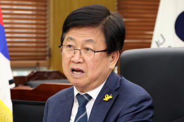 李 '현장체험학습 기피' 지적에…최교진 "답 곧 내겠다"
