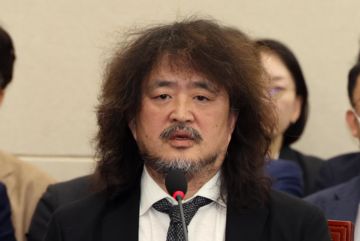 '가짜뉴스법' 시행 첫날 김어준 유튜브 채널 신고 당해