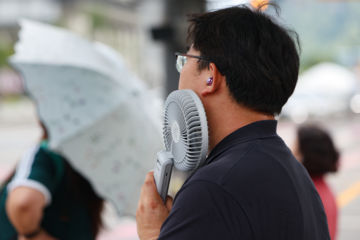 낮 최고 39도 '펄펄'…전국 폭염·열대야 기승